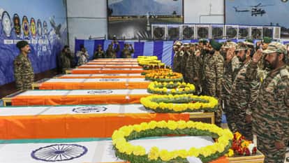 Army pays tributes to 10 soldiers killed in road accident in Jammu