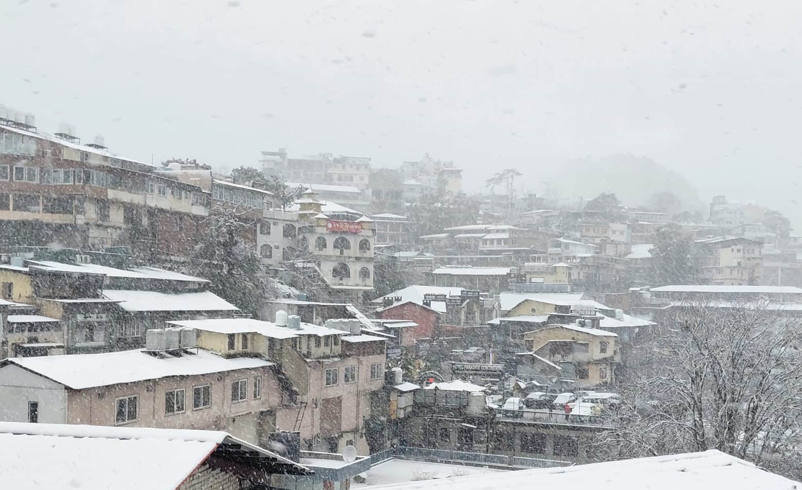 Uttarakhand Weather Mussoorie and Dhanaulti first snowfall Beautiful Photos Make Plan For Trip