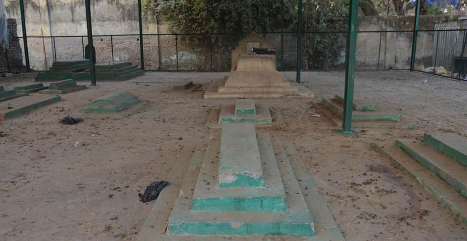 Banjara Falls Silent Neglect Shadows Poet Nazir Akbarabadi’s Shrine Vasant Panchami Fair Absent for Two Years