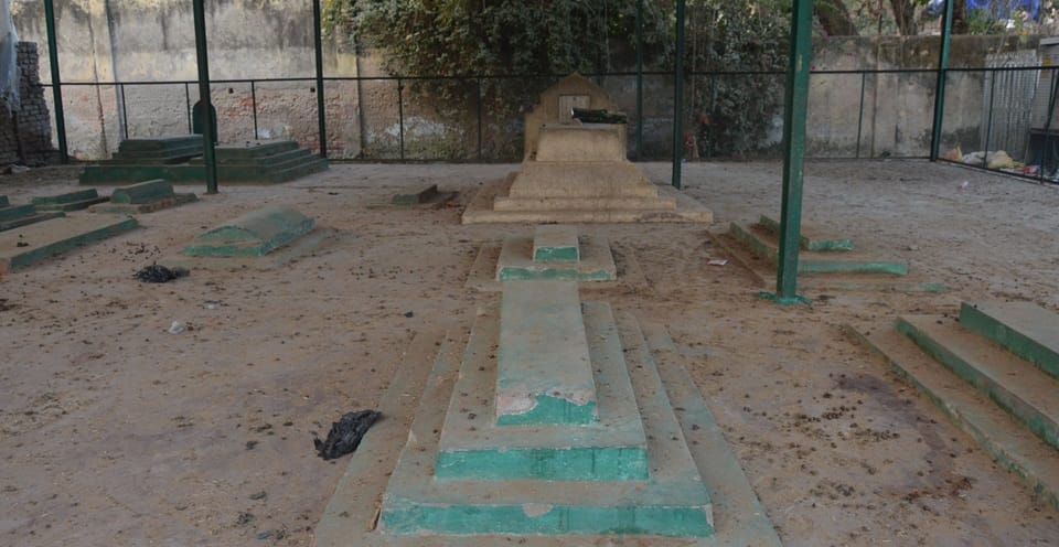 Banjara Falls Silent Neglect Shadows Poet Nazir Akbarabadi’s Shrine Vasant Panchami Fair Absent for Two Years