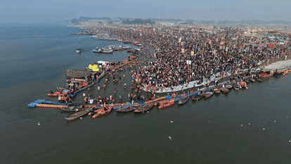Prayagraj Magh Mela snan 2026 Live massive crowd of devotees gathered at Sangam occasion of Vasant Panchami