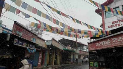 Uttarakhand Weather Update IMD Issues Orange Alert rain and snowfall Dehradun News in Hindi