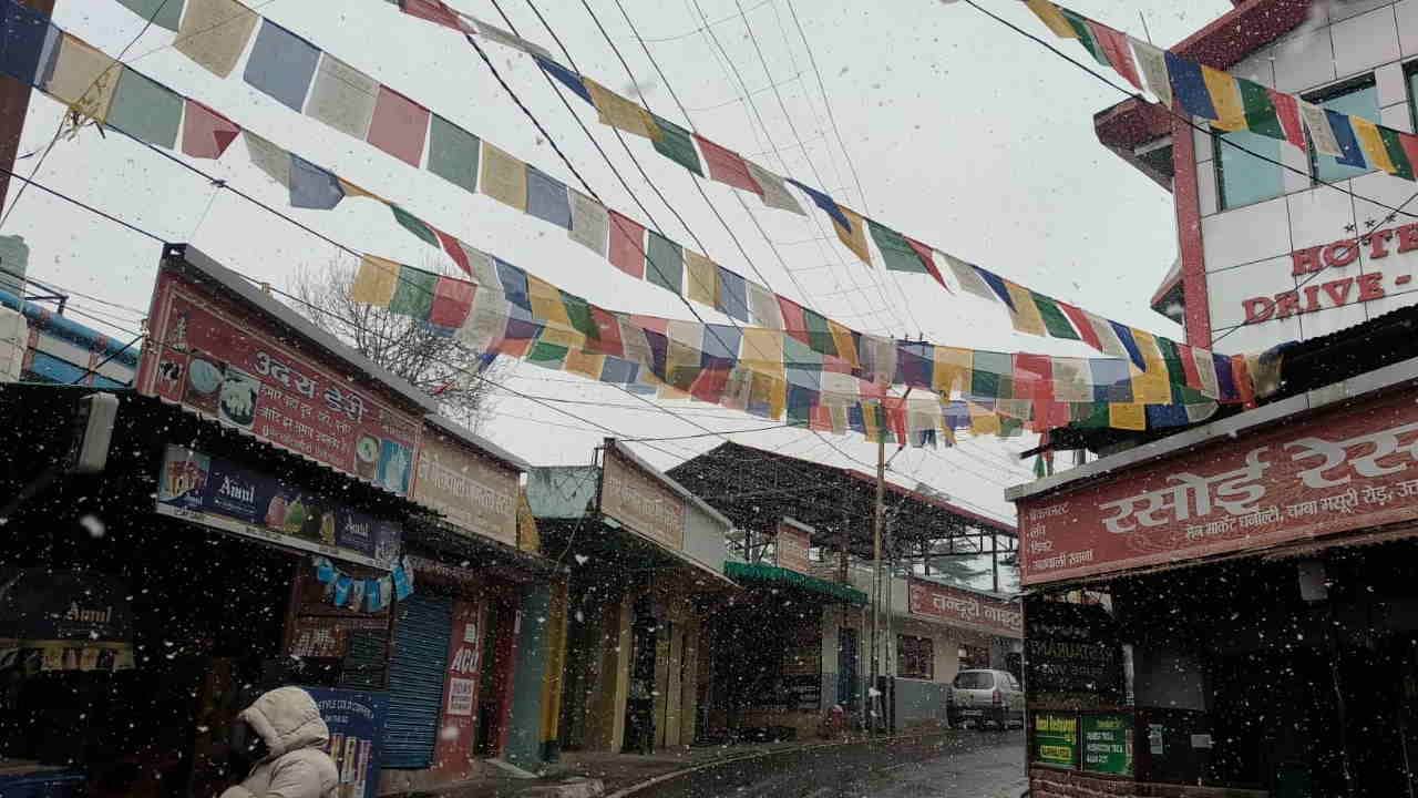 टिहरी में बर्फबारी