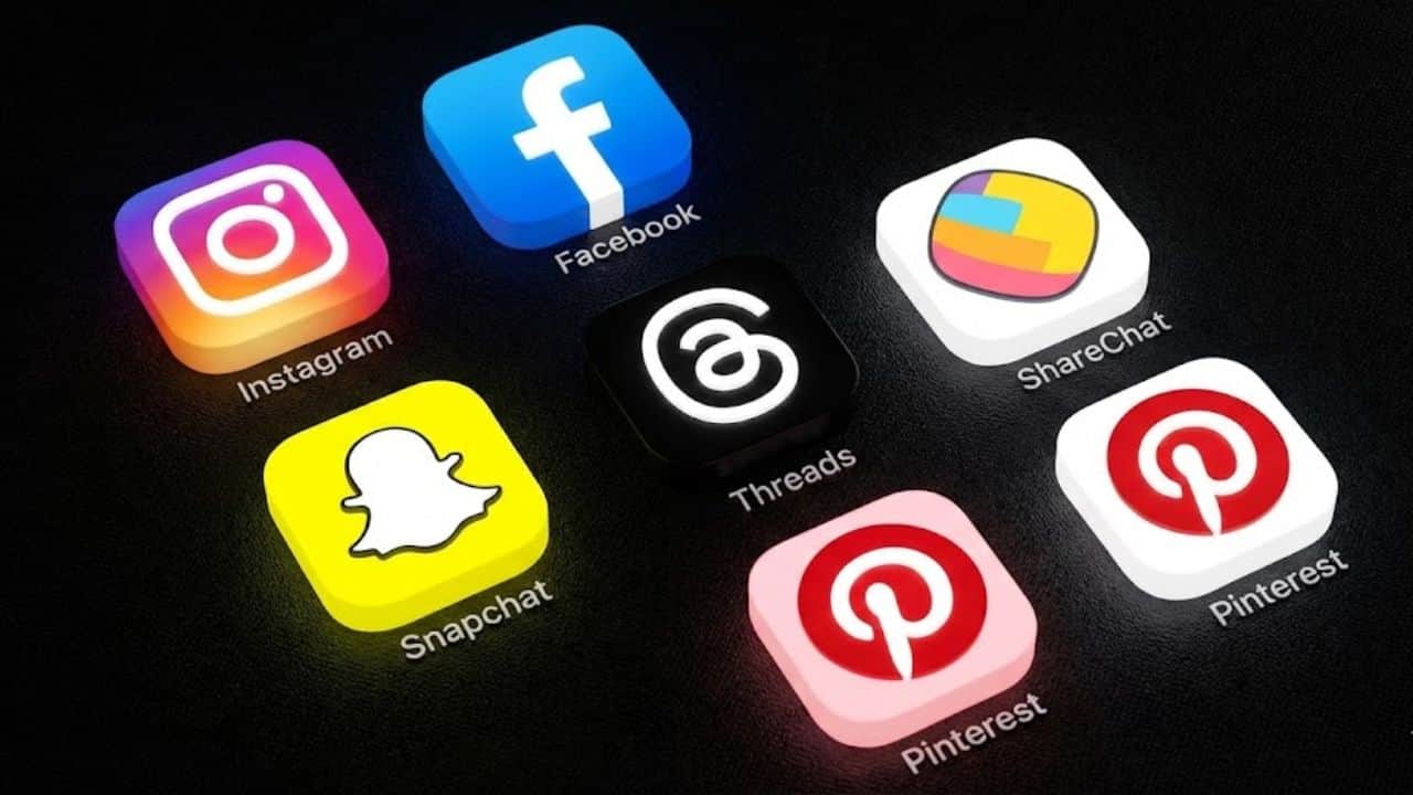 सोशल मीडिया (सांकेतिक)