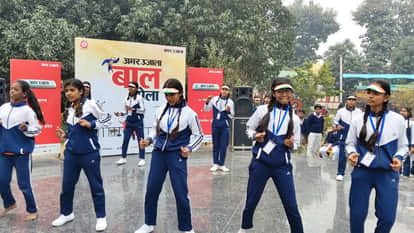 Amar Ujala's Children's Fair in Gorakhpur, children having fun at the Rail Museum - over 1500 children gathere