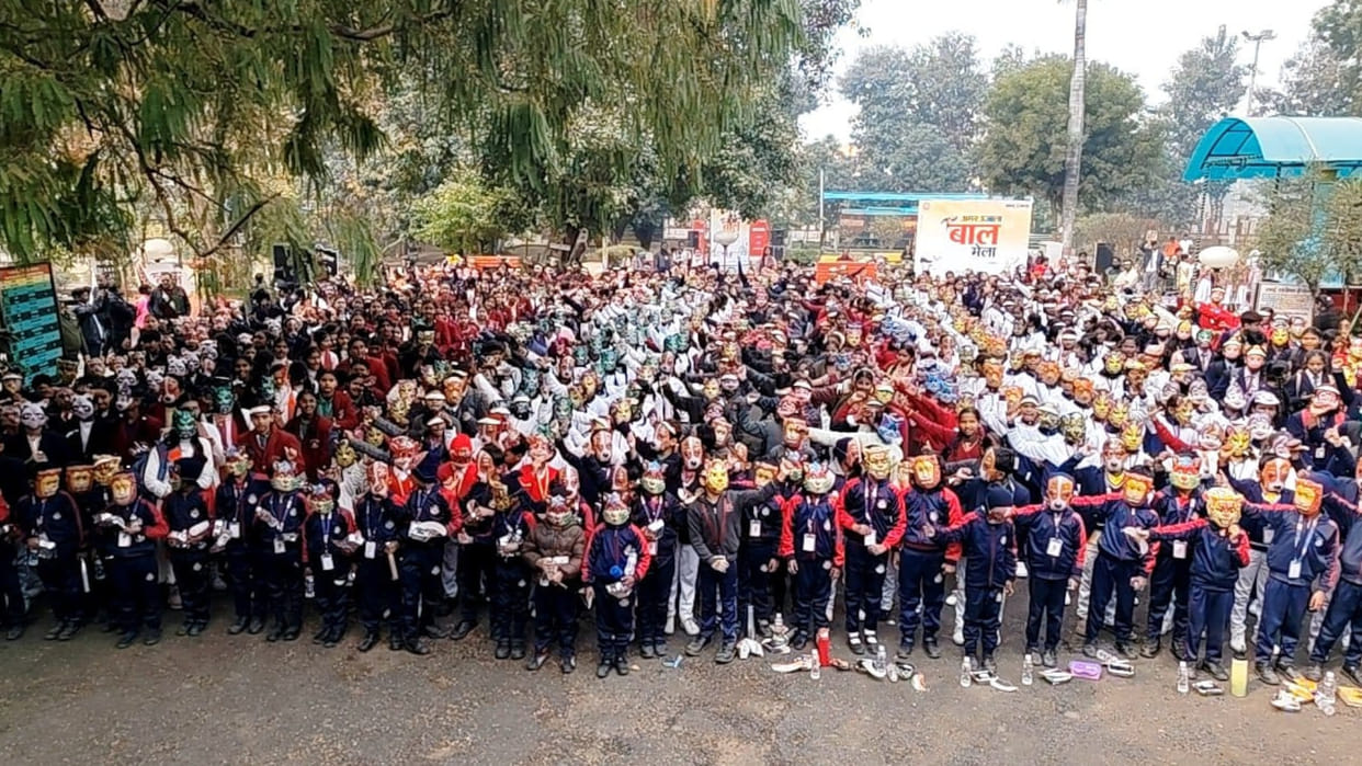Amar Ujala's Children's Fair in Gorakhpur, children having fun at the Rail Museum - over 1500 children gathere
