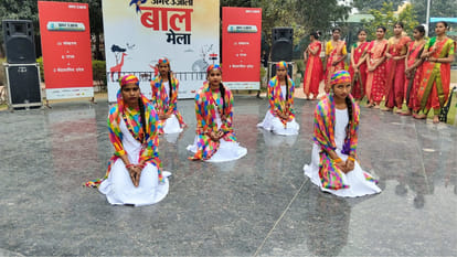 Amar Ujala's Children's Fair in Gorakhpur, children having fun at the Rail Museum - over 1500 children gathere