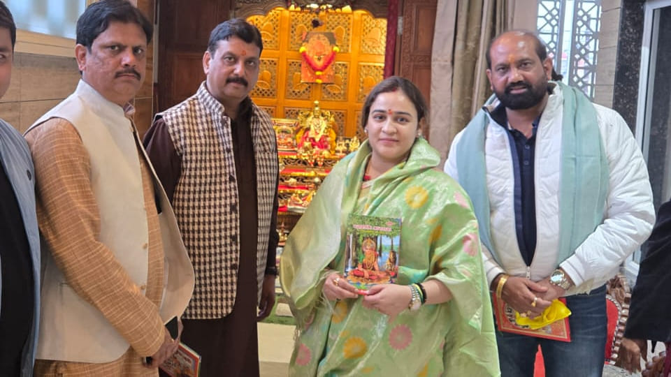 UP: Aparna Yadav says, "We have no facts regarding Avimukteshwaranand claim to the title of Shankaracharya"