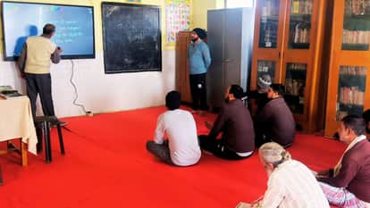 Varanasi District Jail Inmates are studying on smartboards and showing interest in learning spoken English