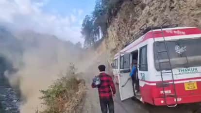 landslide suddenly occurred in front of a moving bus on the Pandoh-Chailchowk road