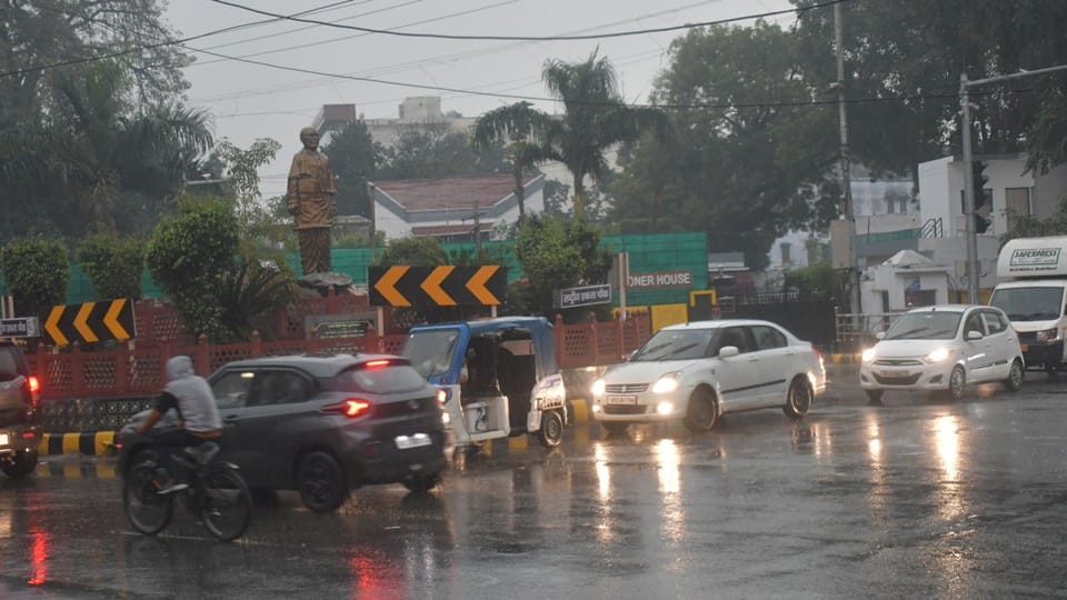 UP: Rain changes the weather pattern, cold wave grips Moradabad division
