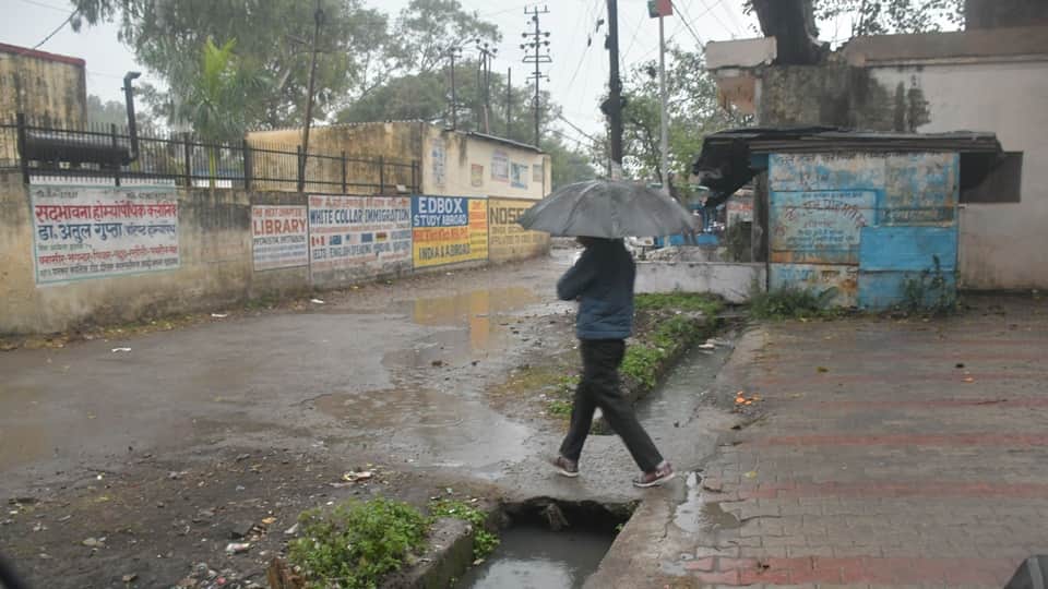 UP: Rain changes the weather pattern, cold wave grips Moradabad division