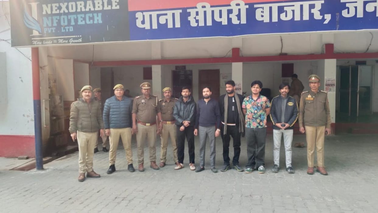 Jhansi: Drunk man fired pistol, five arrested