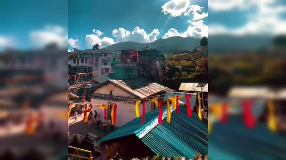 Weddings Held Amid Snowfall at Triyuginarayan Temple, Meerut Couple Goes Viral