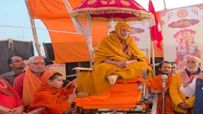 Shankaracharya Avimukteshwarananda continues his sit-in protest for the seventh day