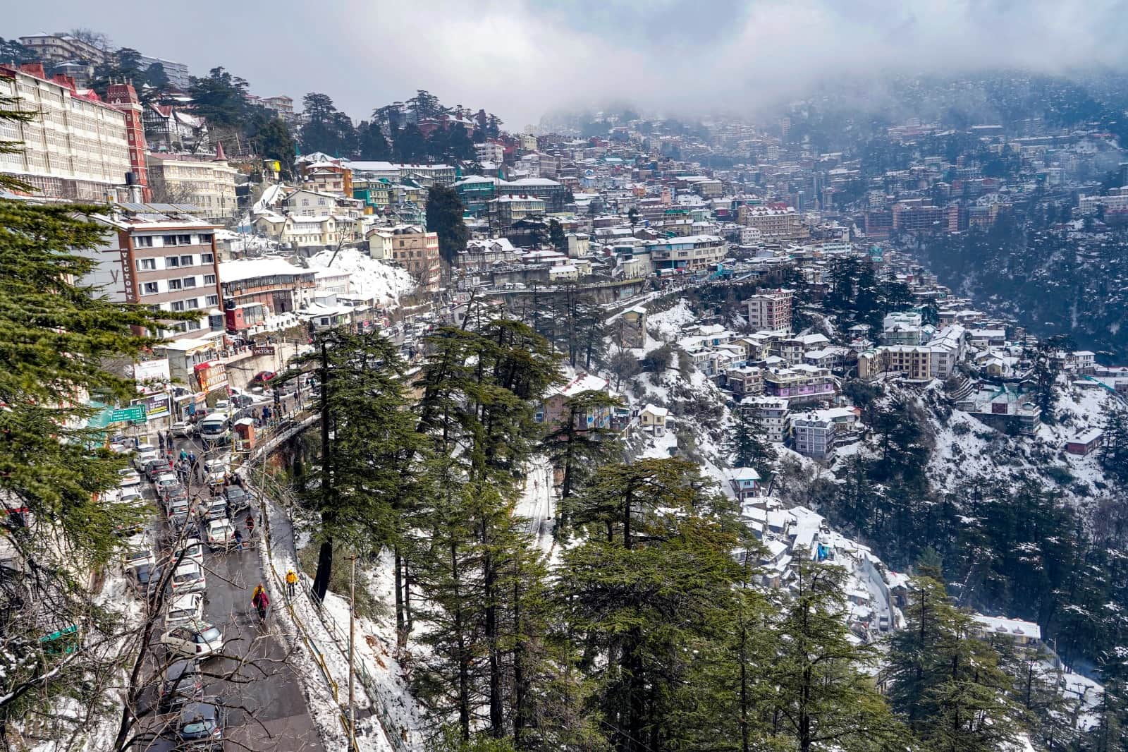 Snowfall Photos From NCC parade to fun of tourists amidst snowfall hill states covered in a white sheet