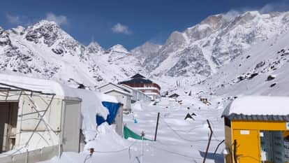 Snowfall in the mountains hailstorms in Shopian and Kulgam rain likely again starting today landslide warning