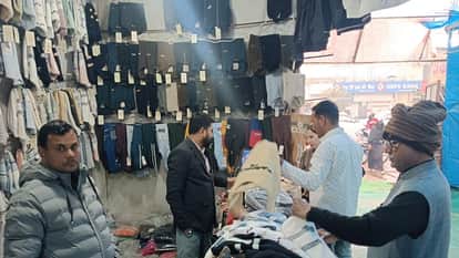 Warm clothing market in Hathras