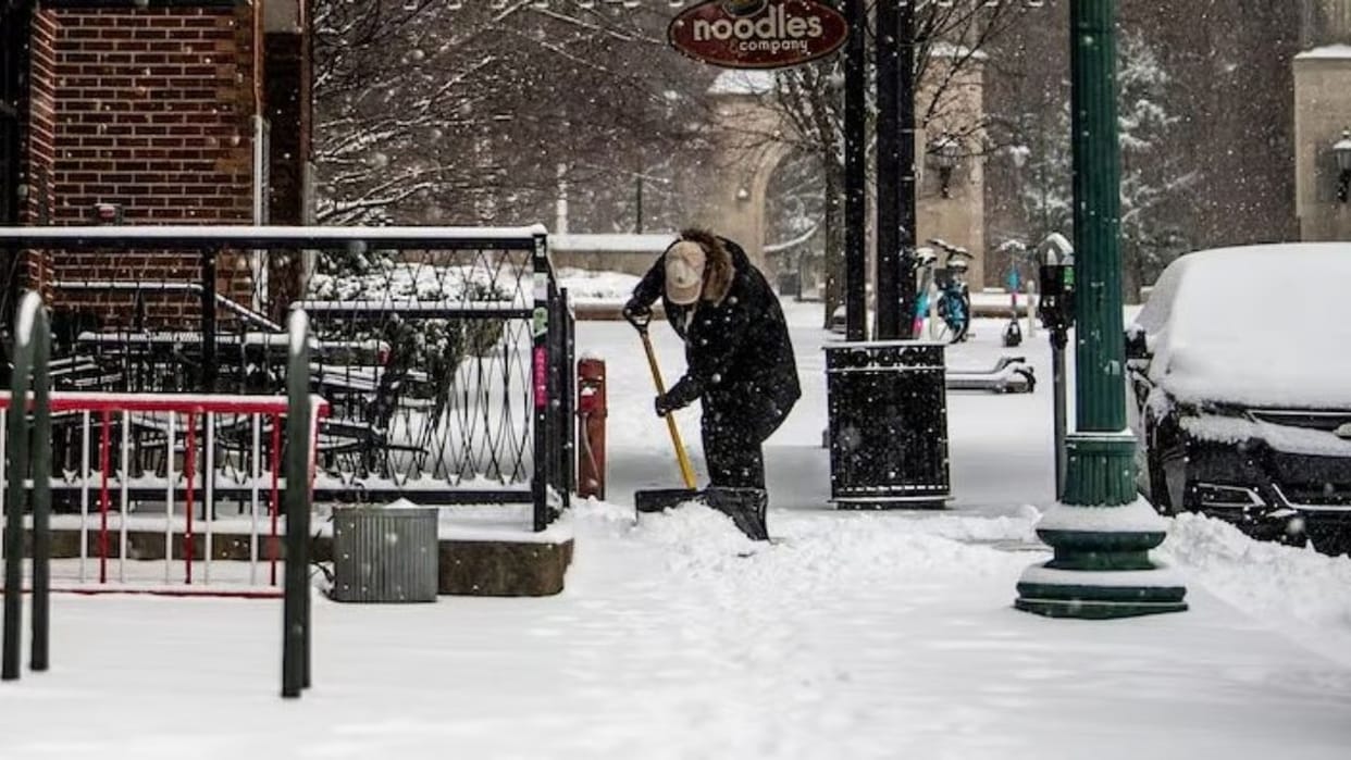 winter storm in us flights cancel power outrage alert emergency in many states
