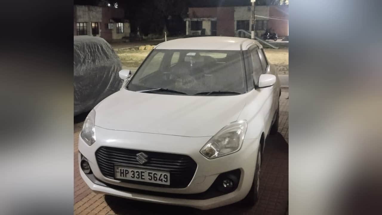 पुलिस ने स्कूटी का काटा चालान, लेकिन नंबर कार का डाल दिया