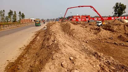 lack of signboards and warning signs on the Bareilly-Mathura highway increases the risk of accidents