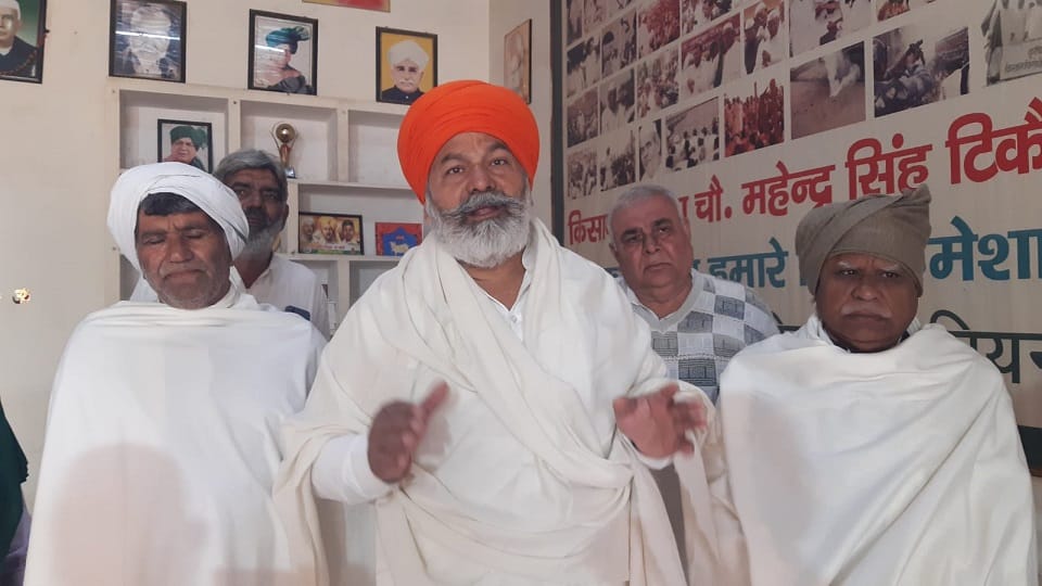 Baghpat: Rakesh Tikait said this on Shankaracharya controversy and agriculture-sage and population control