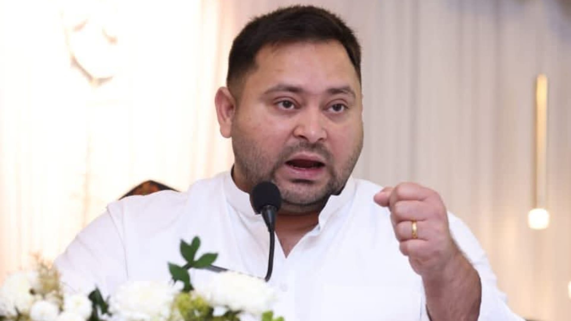 तेजस्वी यादव