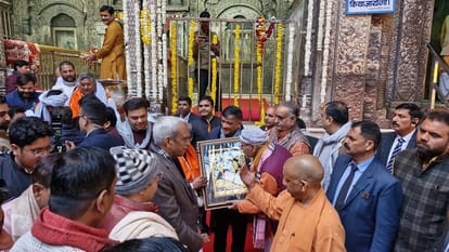 BJP newly elected national president Nitin Naveen and CM Yogi will visit banke bihari temple in mathura