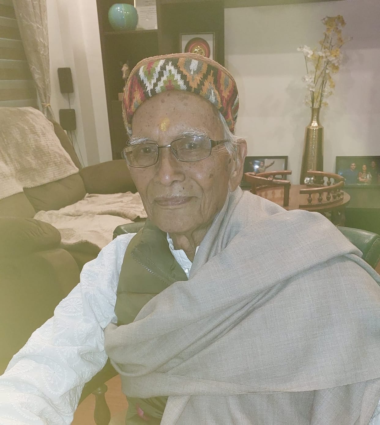 MP News: National honour to Kailash Chandra Pant, who enhanced the prestige of Hindi, said – this is the grace