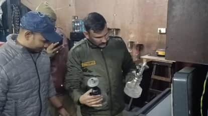 Kanpur Action taken against illegal hookah bars ADCP raid creates panic in hotels and restaurants