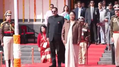 Republic Day 2026 Celebrations at Chhatrasal Stadium CM Rekha Gupta Hoists National Flag Delhi News in Hindi