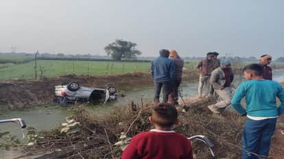 speeding car fell into Chambal canal in Agra