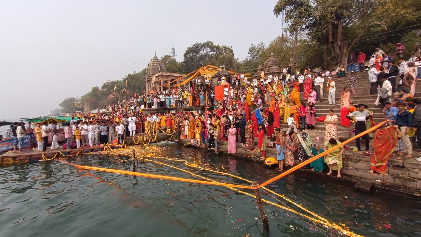 Celebration of Mother Narmada Prakatotsav in Maheshwar; 50,000 devotees visited Mother Reva.