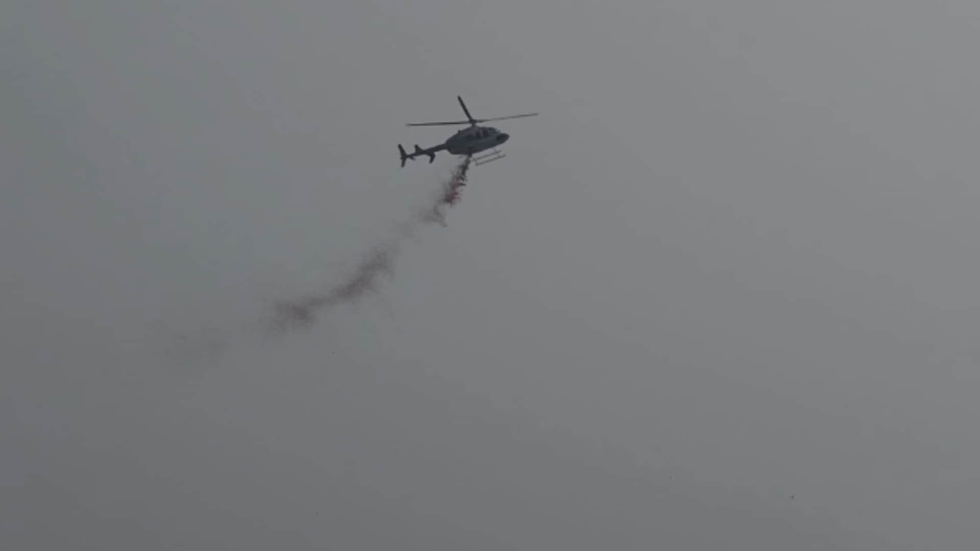 Omkareshwar Lakhs of devotees gathered to have darshan of Narmada; helicopters showered flowers during Aarti