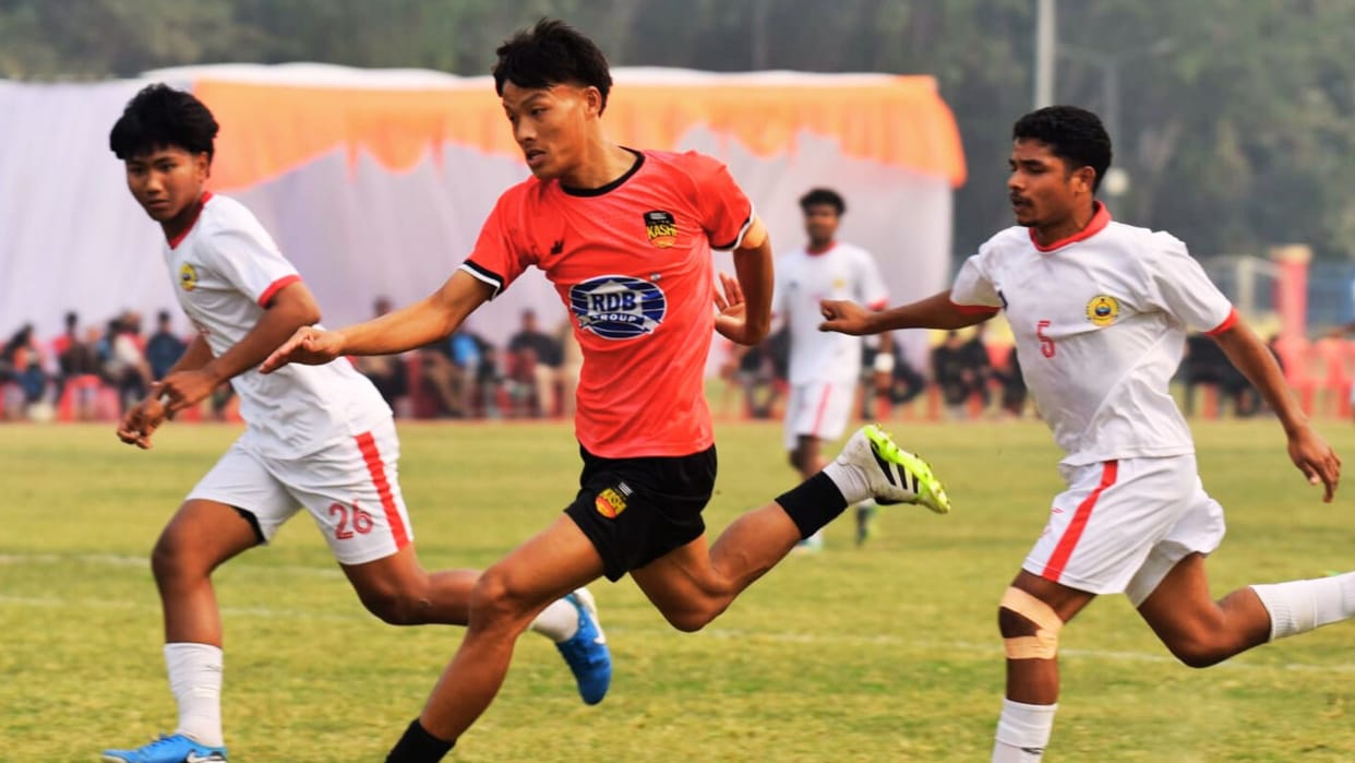 Football Kaif from Kashi scored 3 goals in 12 minutes leading his team to 6-0 victory over Chhattisgarh