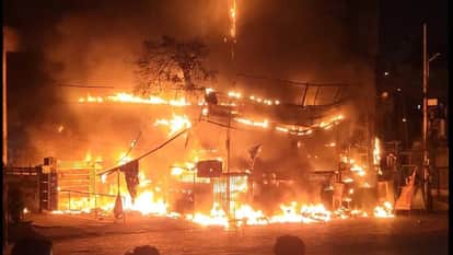 massive fire broke out at Satto Lala Food Court restaurant in Agra