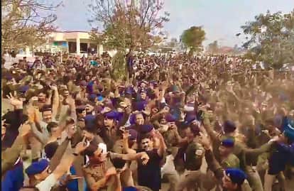 Dhar Bhojshala: Policemen danced after completing their Bhojshala duty; 8,000 police personnel were deployed.