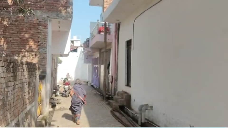 Agra HR manager murder in a love triangle headless body found in sack police solved murder case lover arrested