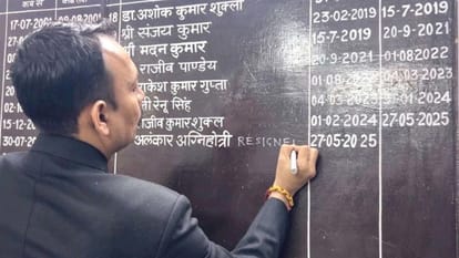 Swami Avimukteshwaranand Calls Bareilly Magistrate Alankar Agnihotri Offers Religious Role After Resignation