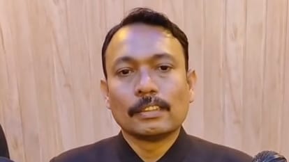 Swami Avimukteshwaranand Calls Bareilly Magistrate Alankar Agnihotri Offers Religious Role After Resignation