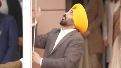Republic Day 2026 Cabinet Minister Harbhajan Singh ETO unfurled tricolor flag in Ludhiana