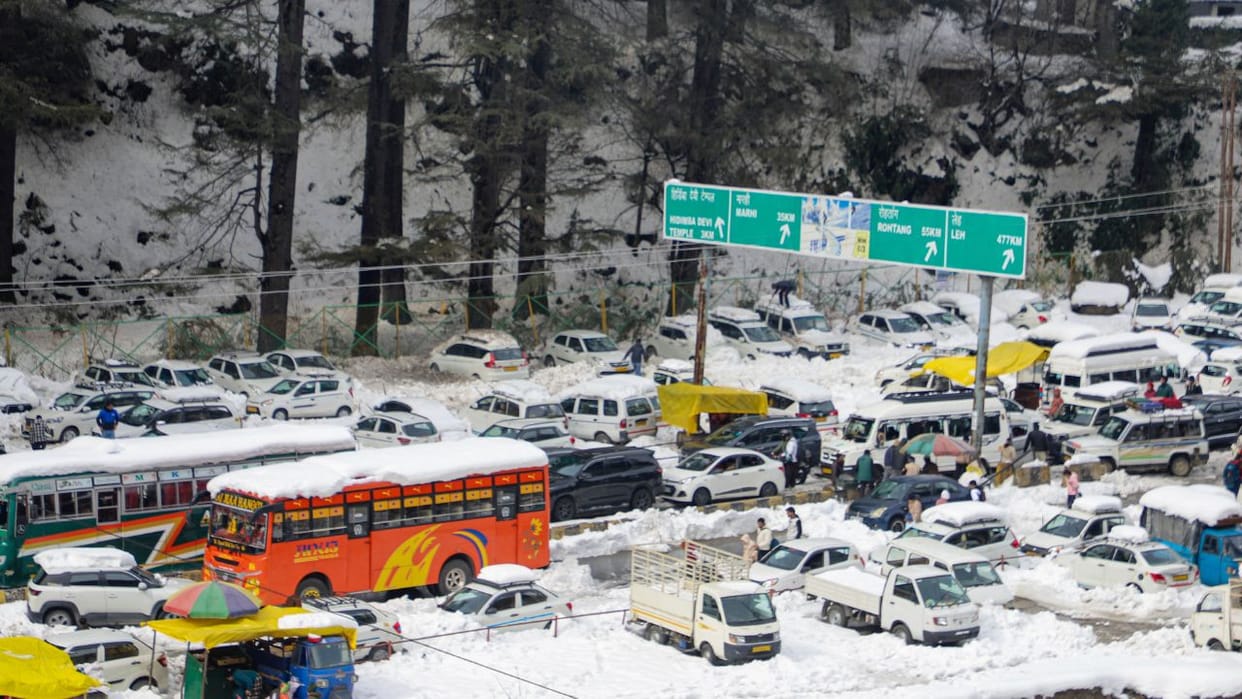 Himachal Pradesh Weather Update Imd issues Orange Alert Predict heavy Rain and Snowfall