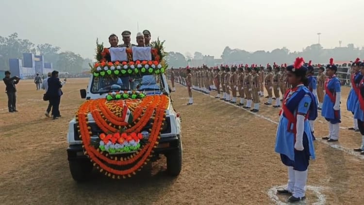 Bihar: गणतंत्र दिवस पर सैंडिस कंपाउंड में शान से फहराया तिरंगा, मंत्री दिलीप जायसवाल ने दी विकास की जानकारी