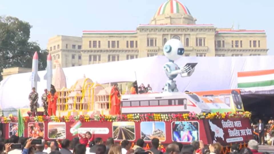 Republic Day grand parade was held in Lucknow tableaux showcased changing face of UP see pictures