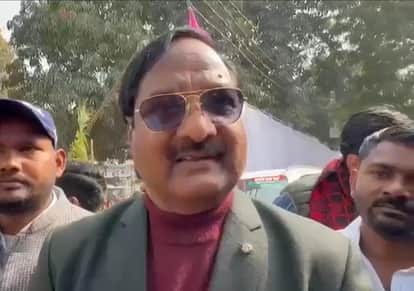 UP: Ram Bhuwal Nishad attacks Minister Sanjay Nishad, says the entire family are brokers