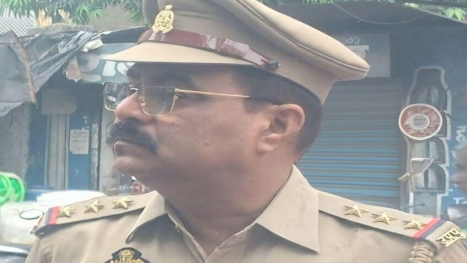 Action taken against Rawatpur police station in-charge for negligence in robbery case