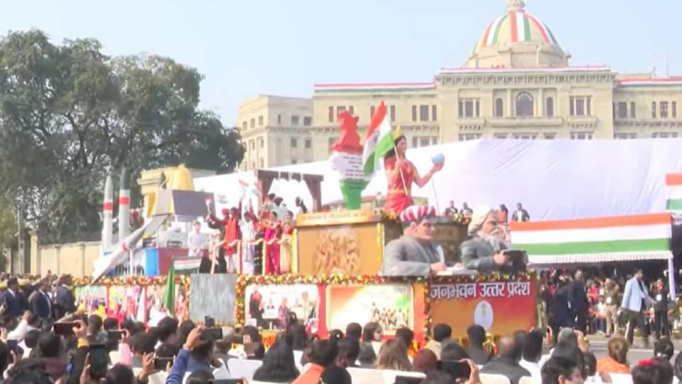 Republic Day grand parade was held in Lucknow tableaux showcased changing face of UP see pictures
