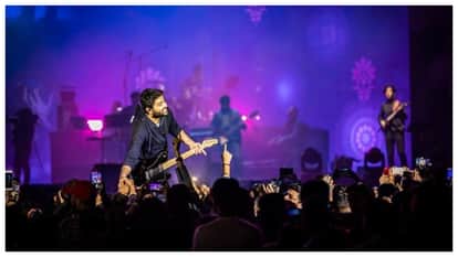 Sameer Anjaan has criticised ranveer singh Dhurandhar for using old songs