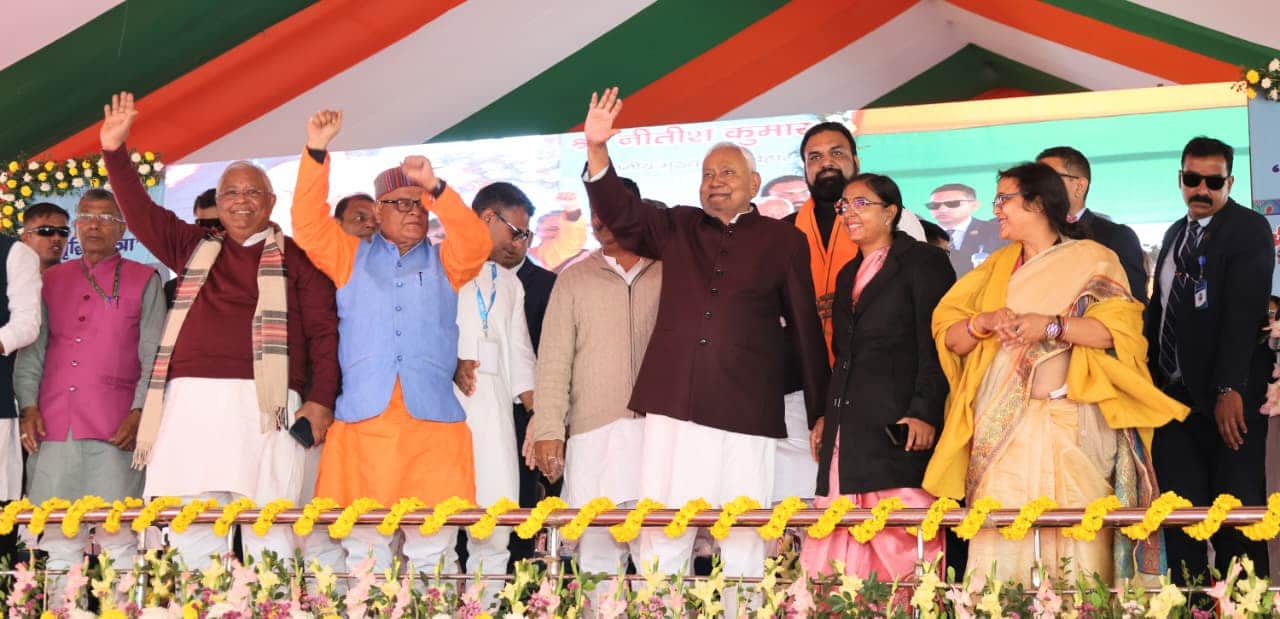 मधुबनी पहुंचे सीएम नीतीश कुमार ।