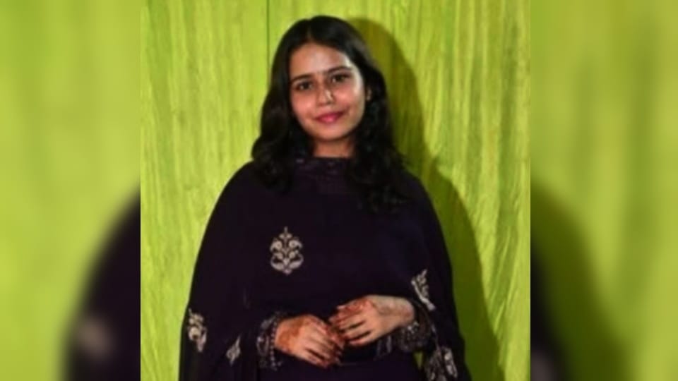 Doctors Daughter Dies of Heart Attack While Studying in Baghpat, found dead in her room